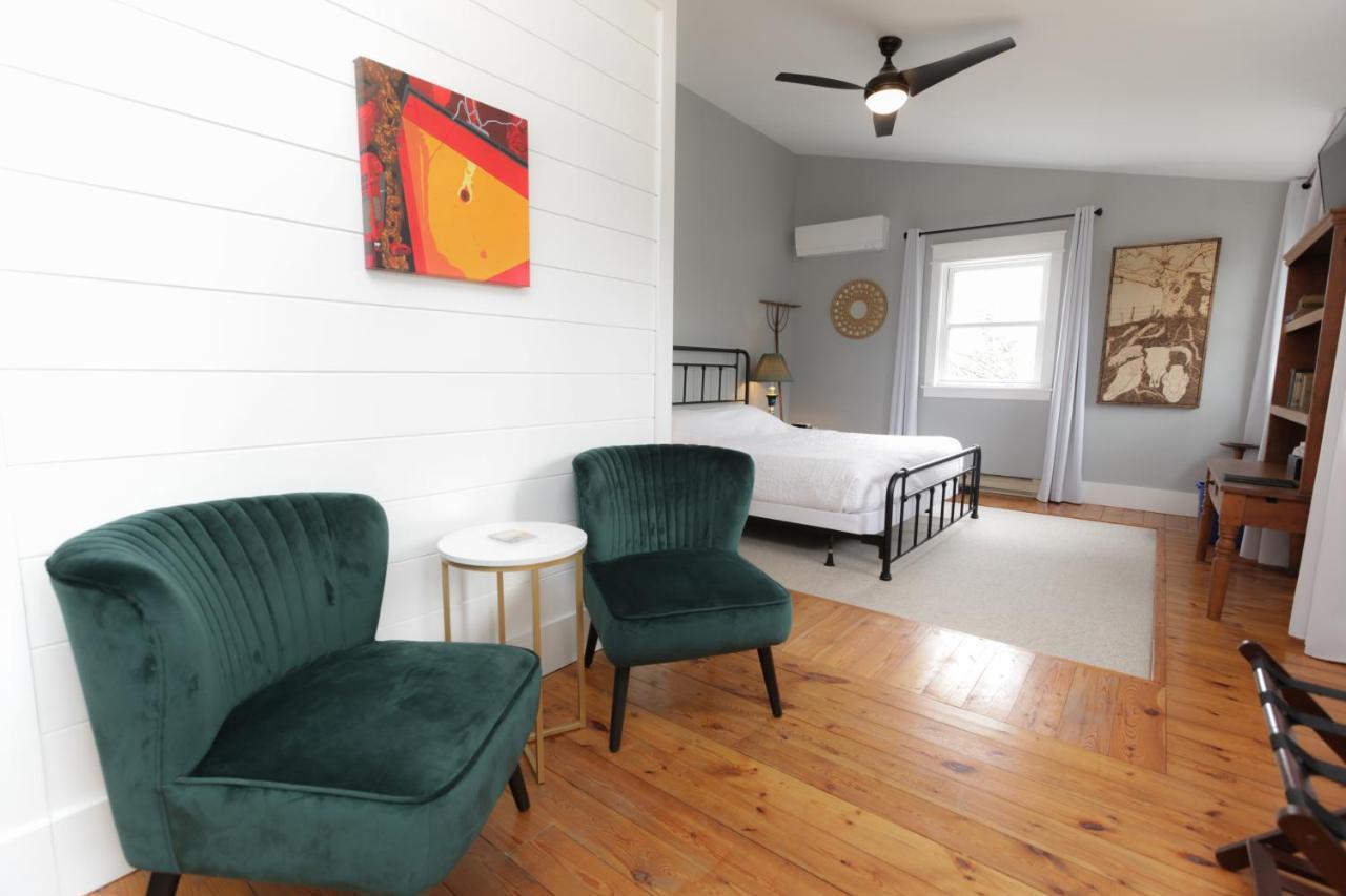 Milford Jackson'S Falls Country Inn מראה חיצוני תמונה