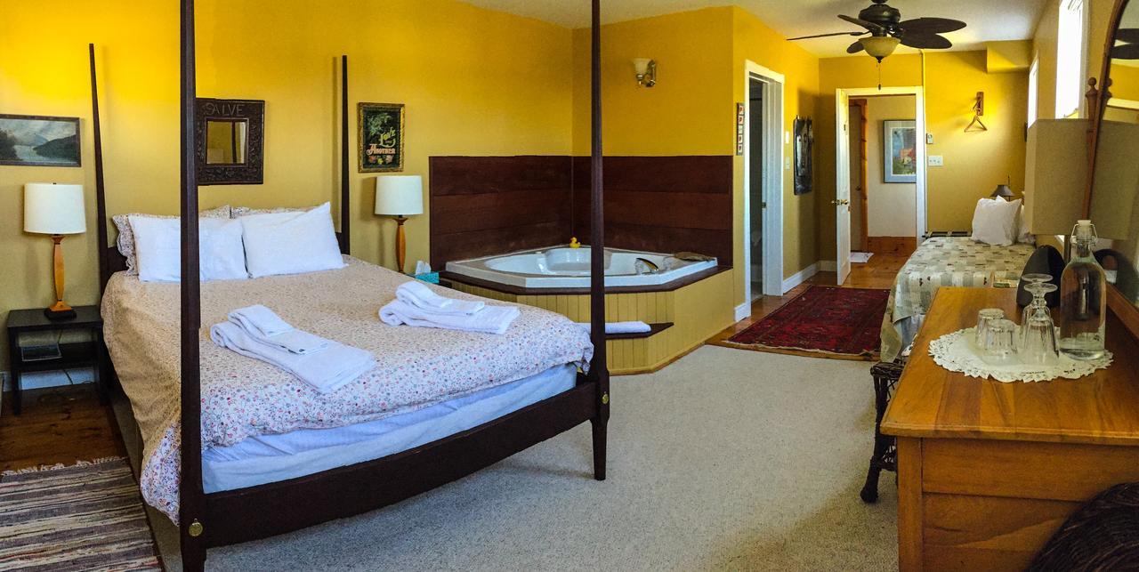 Milford Jackson'S Falls Country Inn מראה חיצוני תמונה